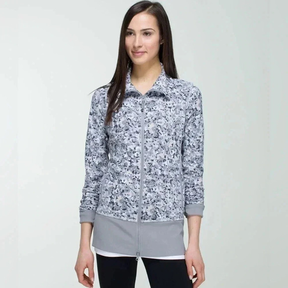 Lululemon Nice  Asana Jacket Not So Petite Fleur Silver - Picture 1 of 14